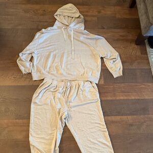 Vineyard Vines Dreamcloth® Hoodie and Sweatpants
